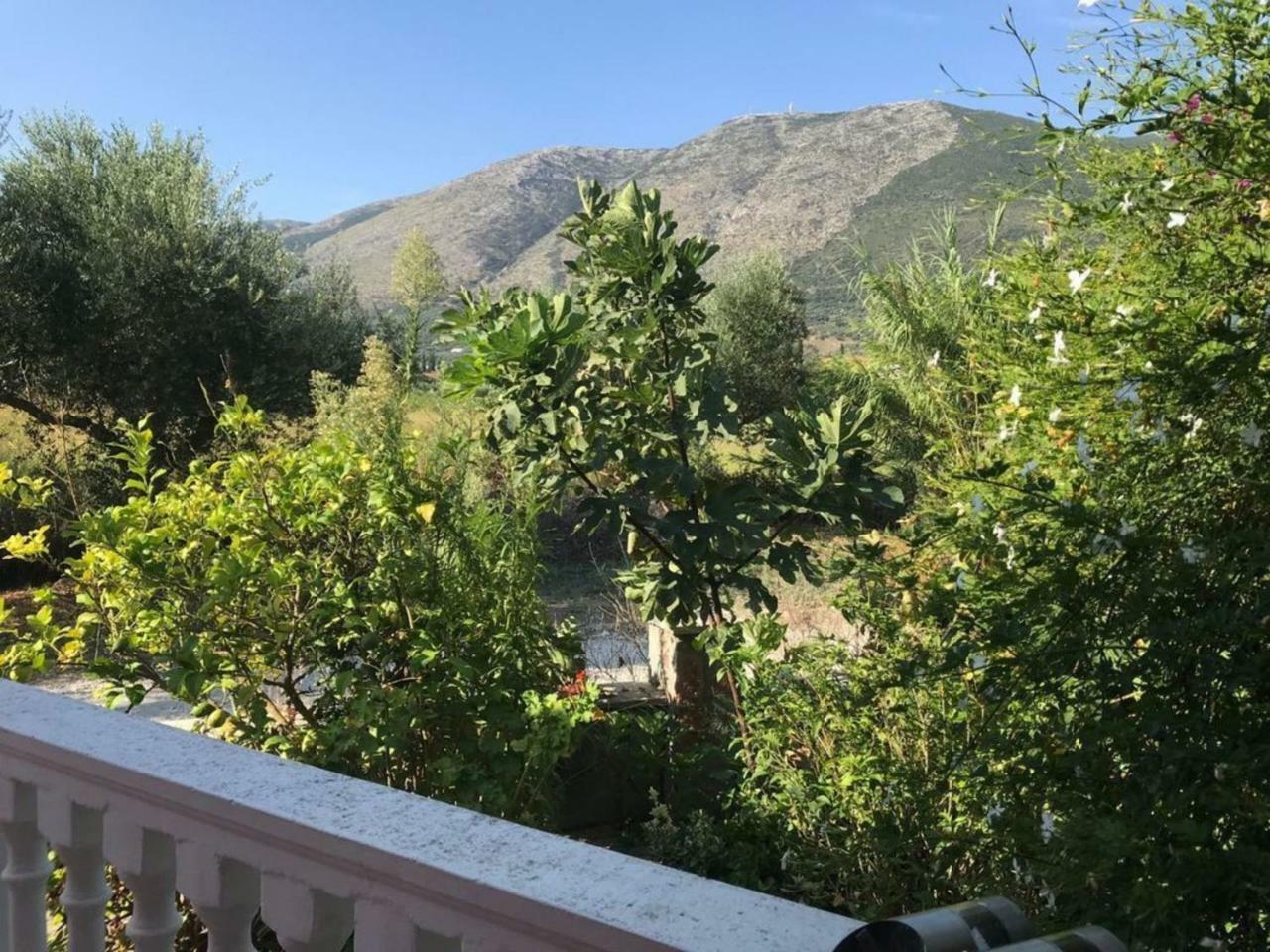 2 Bed House With Mountain View Apartment Аликес Екстериор снимка