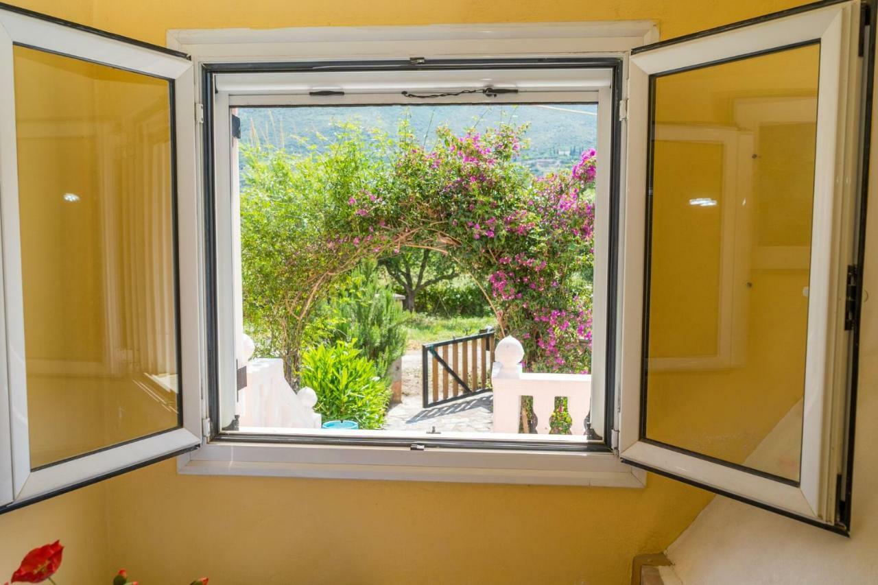 2 Bed House With Mountain View Apartment Аликес Екстериор снимка