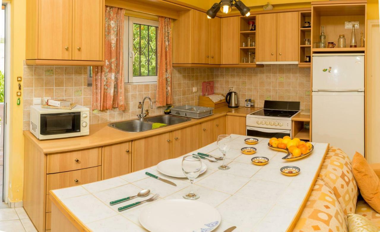 2 Bed House With Mountain View Apartment Аликес Екстериор снимка